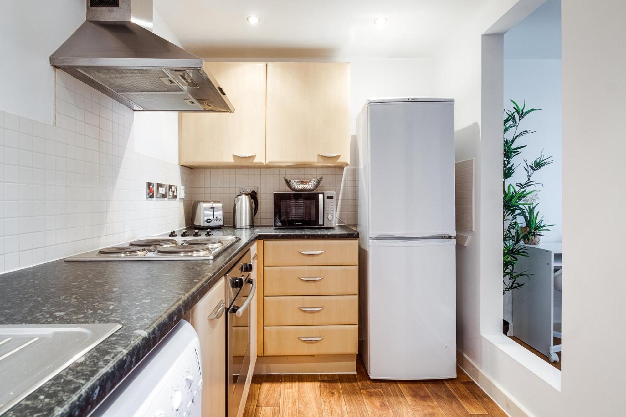 Thai Haven With Pool Table - Nexflix - Centre, Free Parking